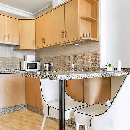 Apartment Overlooking The Ocean