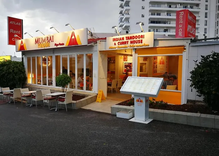 Overlooking The Ocean Daire